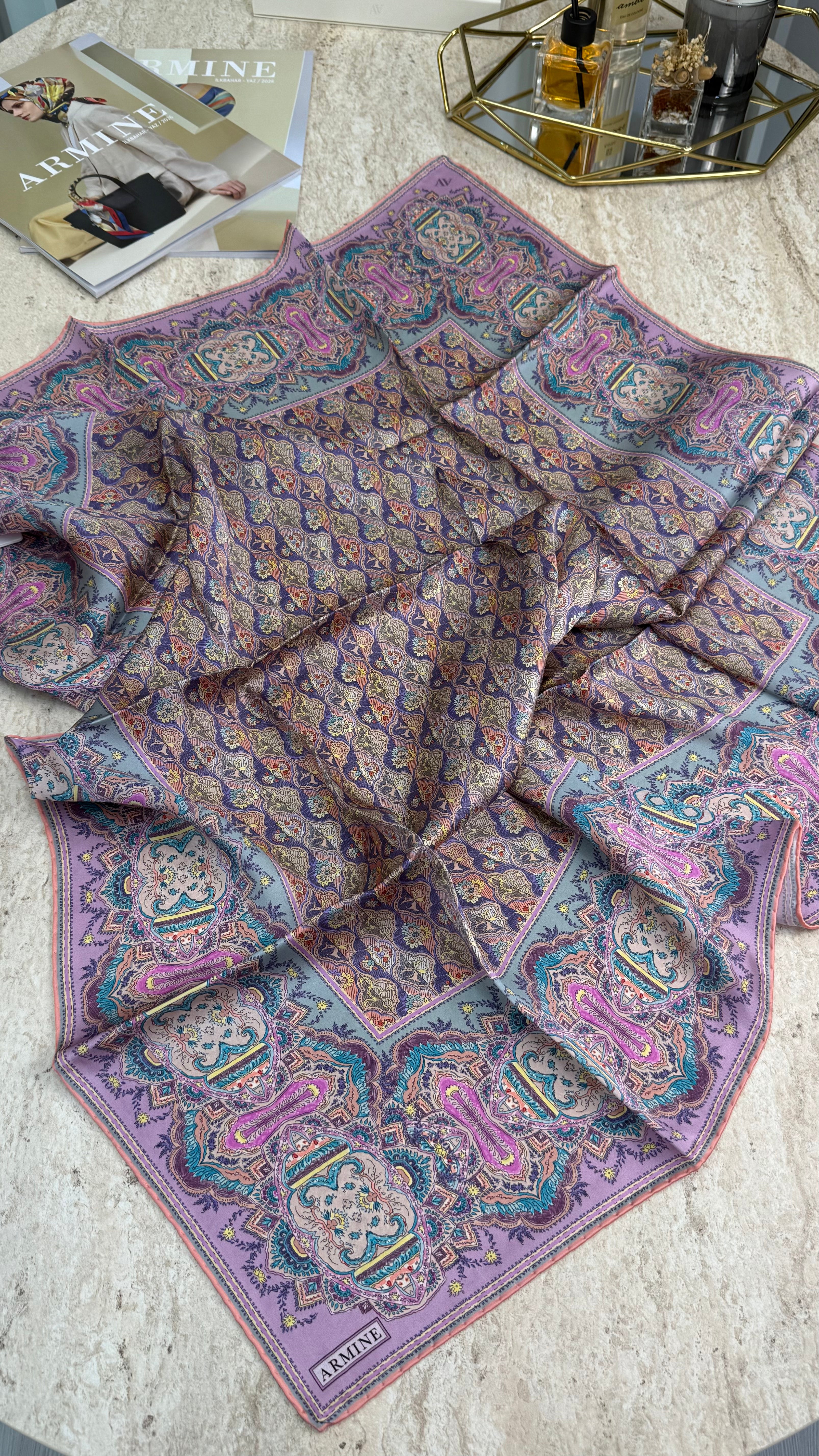 Armine Saf İpek Twill Eşarp 9518D
