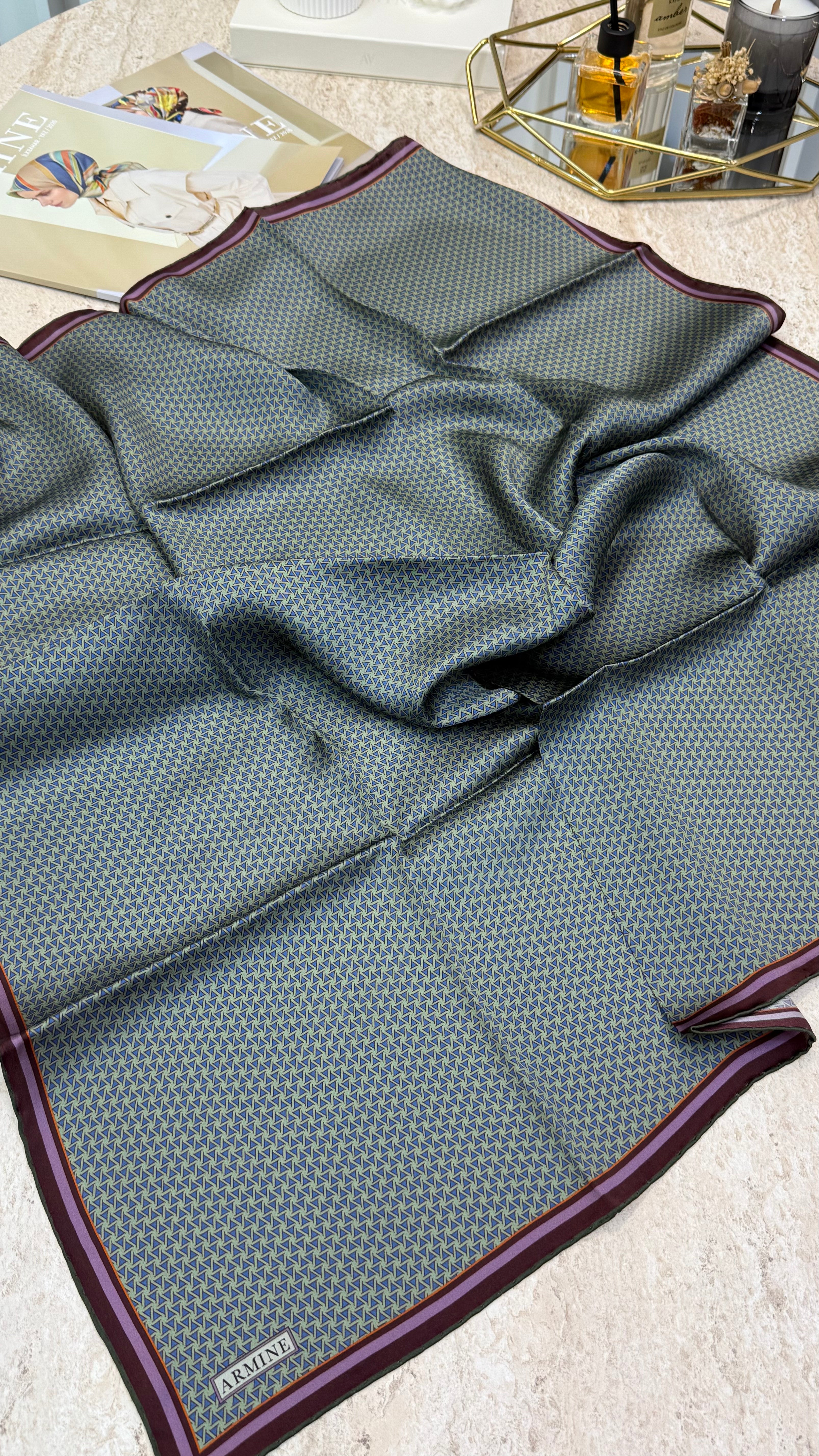 Armine Saf İpek Twill Eşarp 9528D