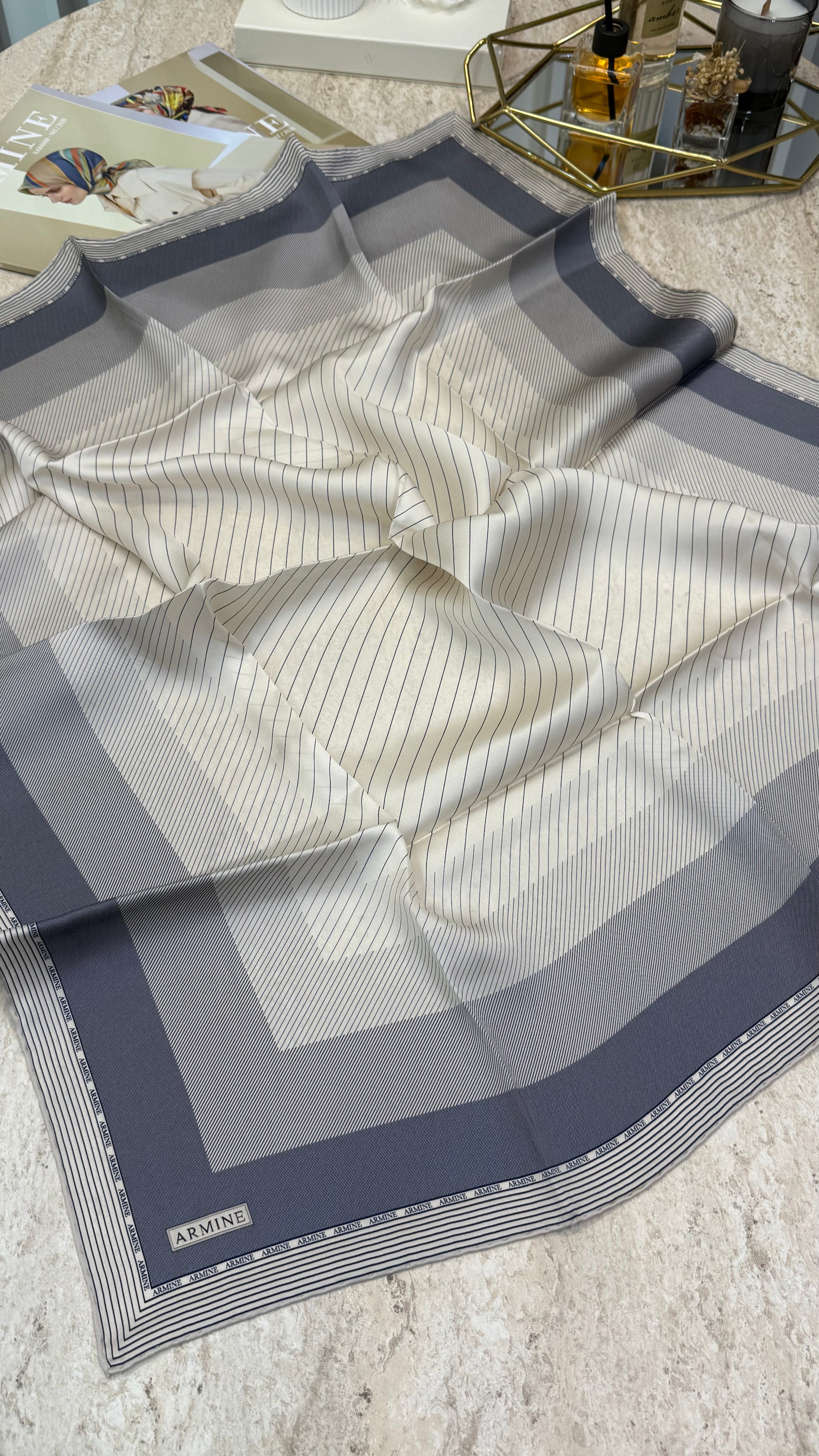 Armine Saf İpek Twill Eşarp 9526D