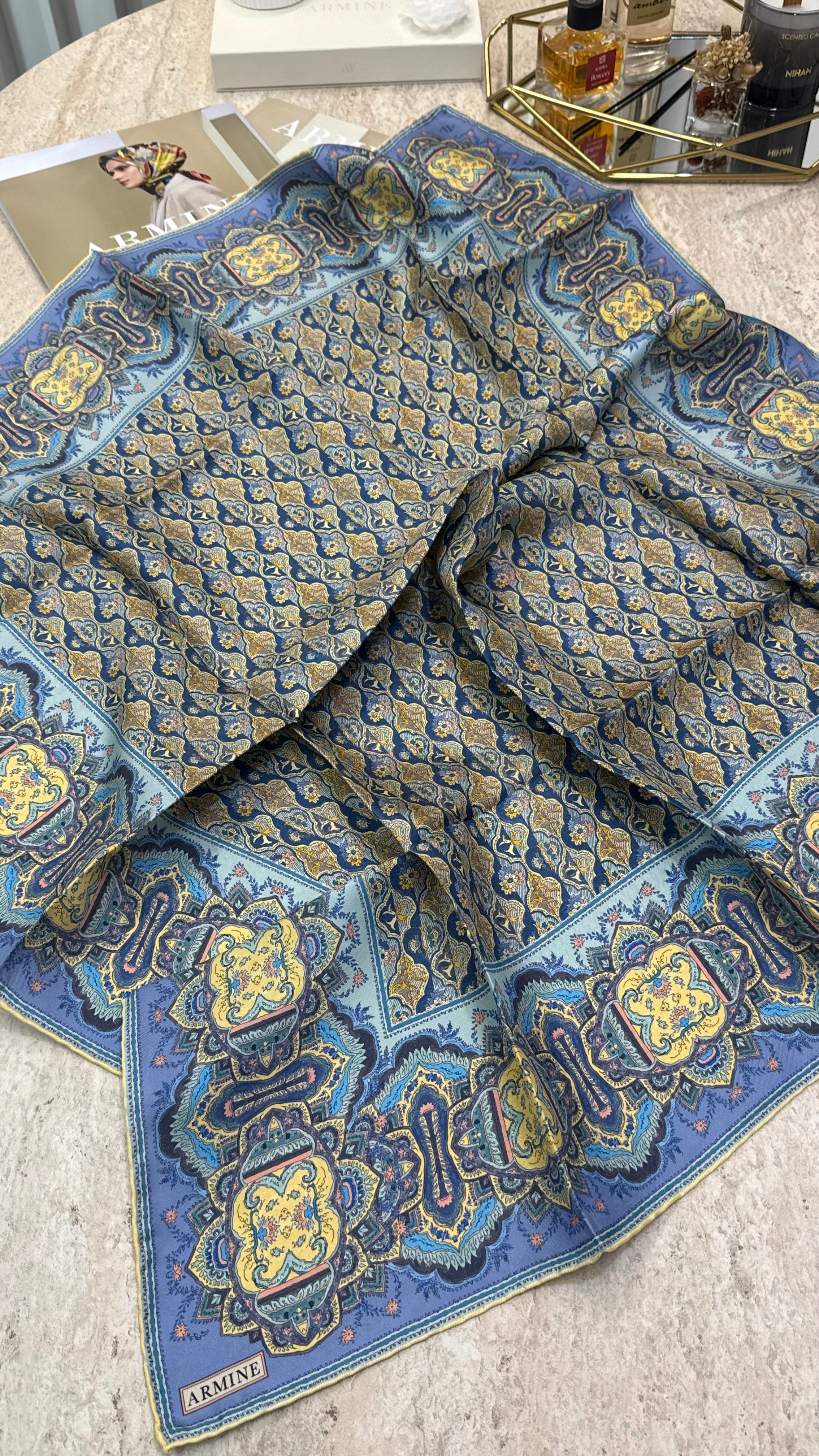 Armine Saf İpek Twill Eşarp 9518D