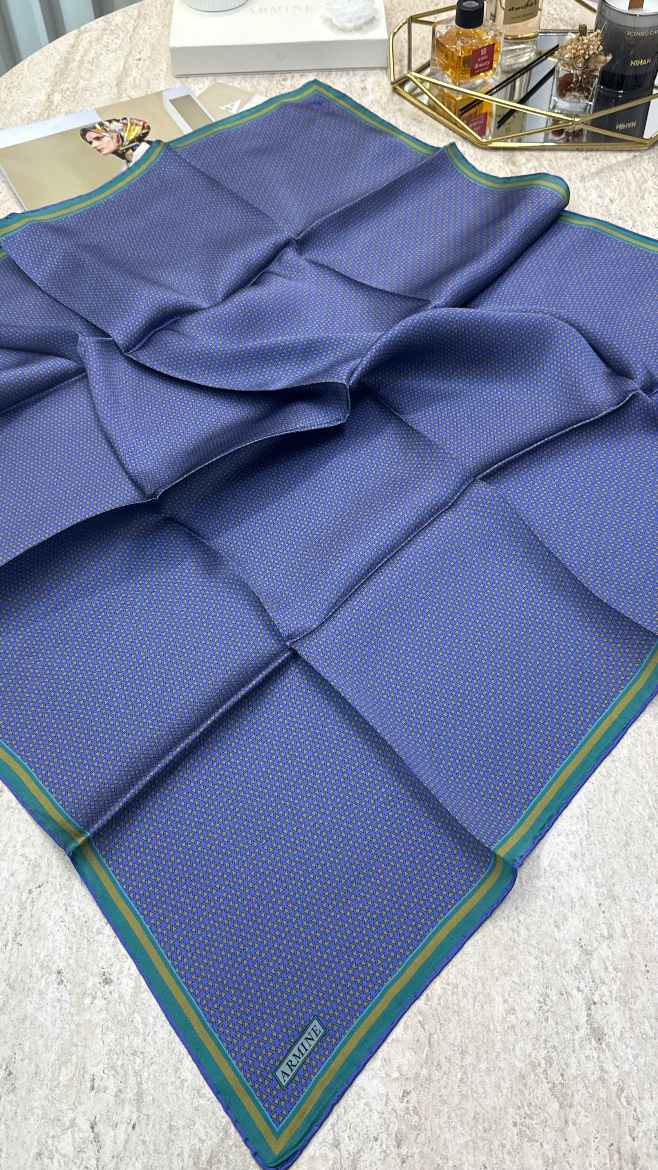 Armine Saf İpek Twill Eşarp 9528D