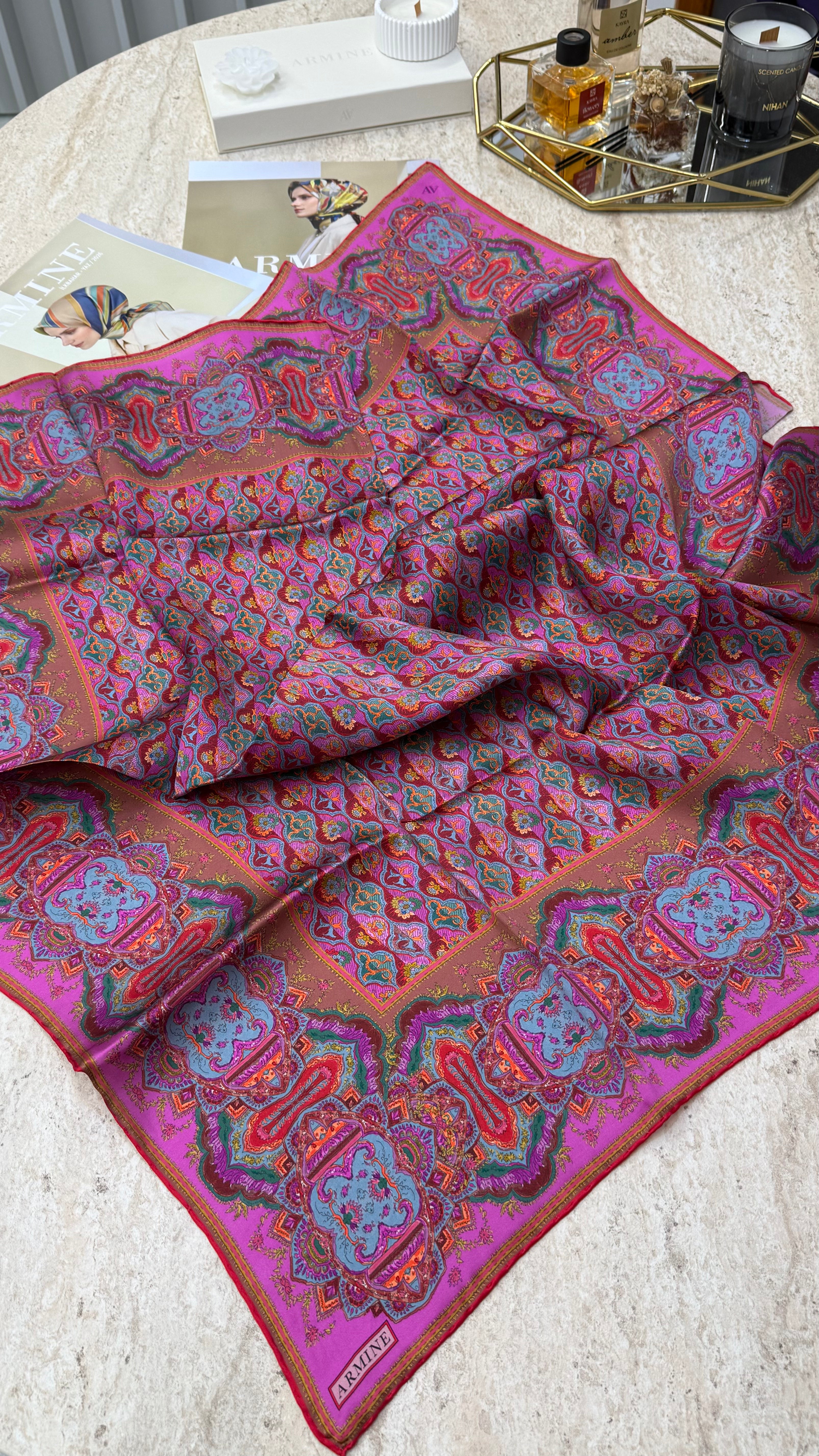 Armine Saf İpek Twill Eşarp 9518D