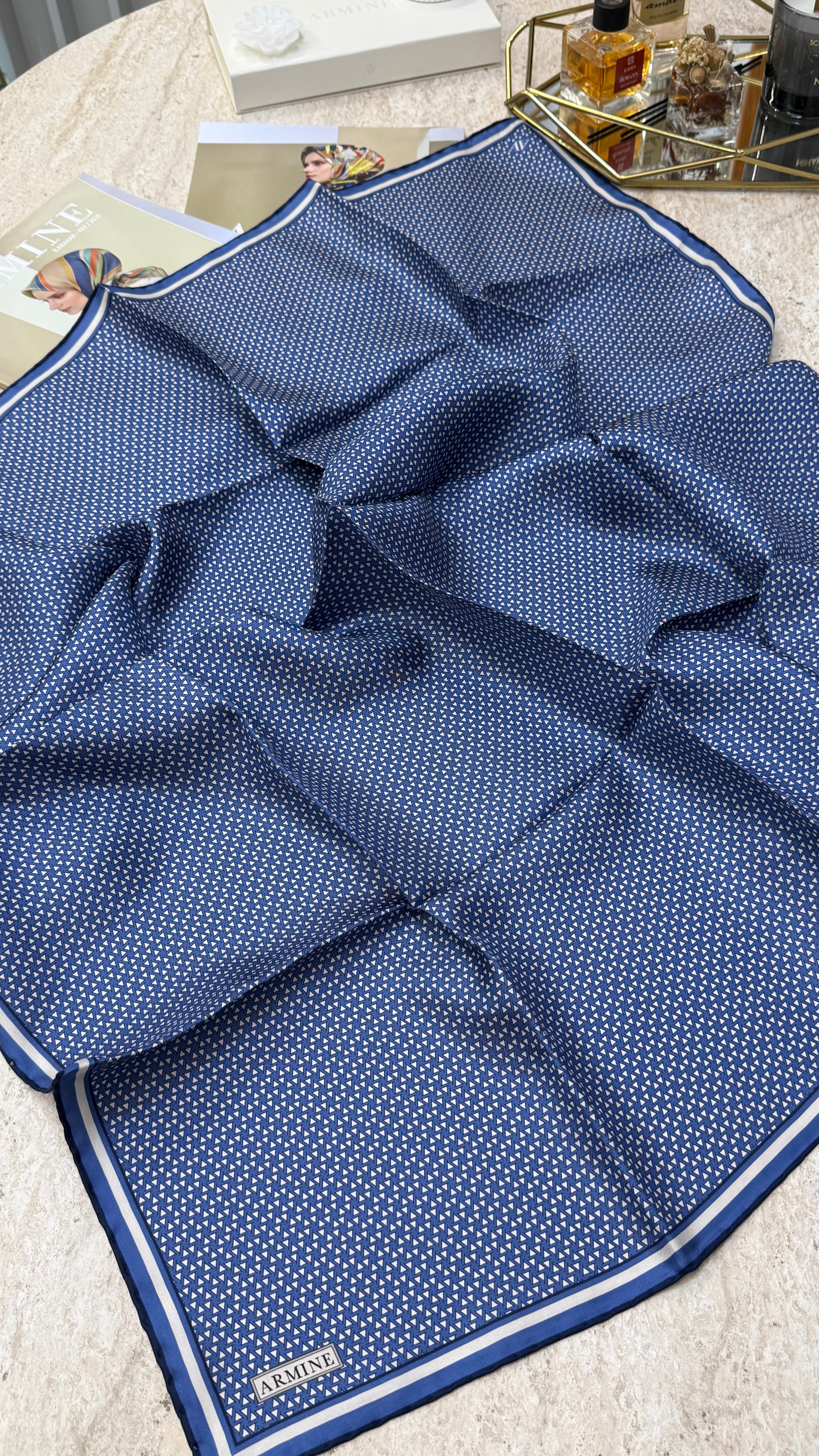 Armine Saf İpek Twill Eşarp 9528D