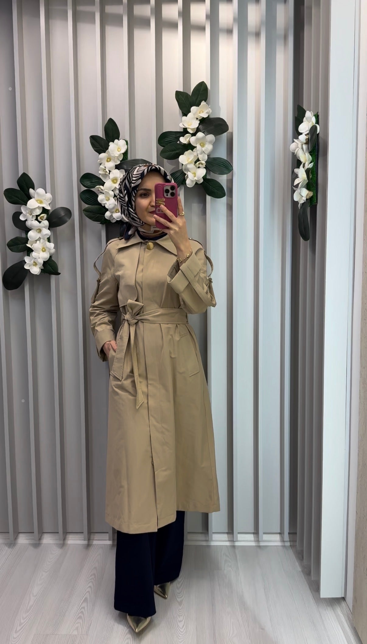 ARMİNE TREND Gizli Düğmeli Belden Kuşaklı Kolu Toka Detaylı Trençkot / 26YT701