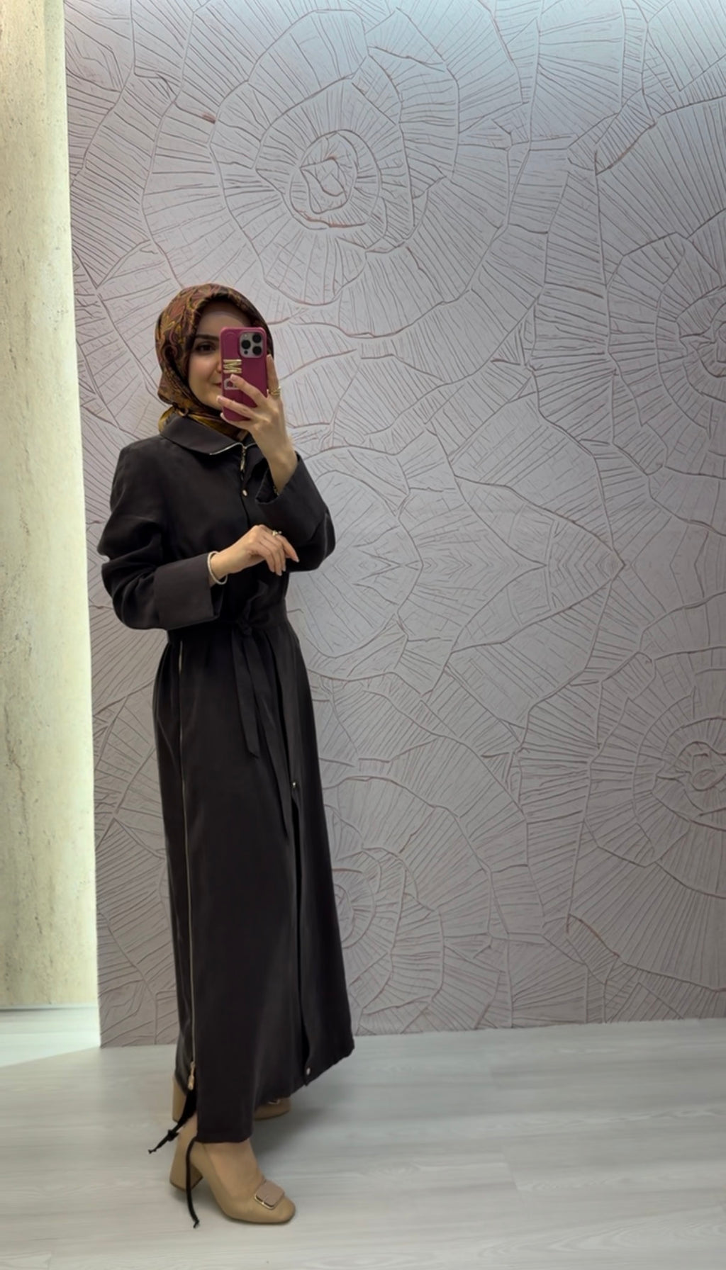 ARMİNE TREND Yakası File Detaylı Belden Kuşaklı Yandan Fermuarlı Kap / 26YT702
