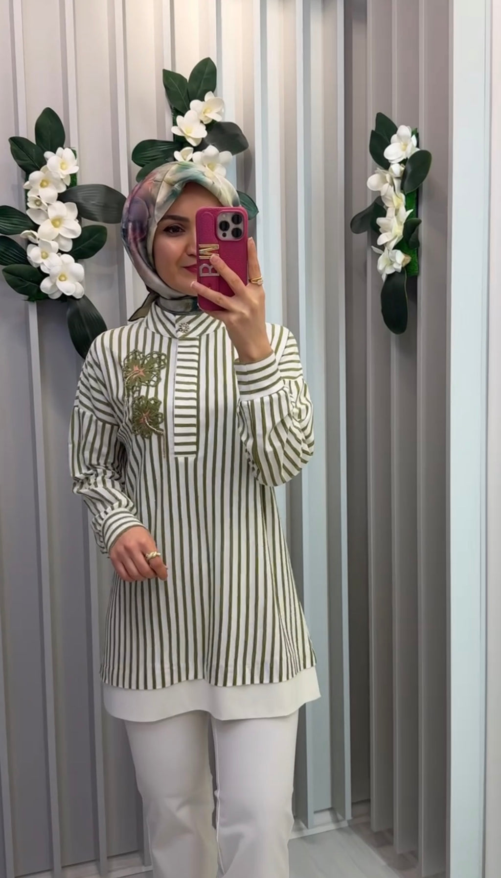 KAYRA Parlak Düğmeli Dik Yaka Pamuklu Bluz / B26-70029