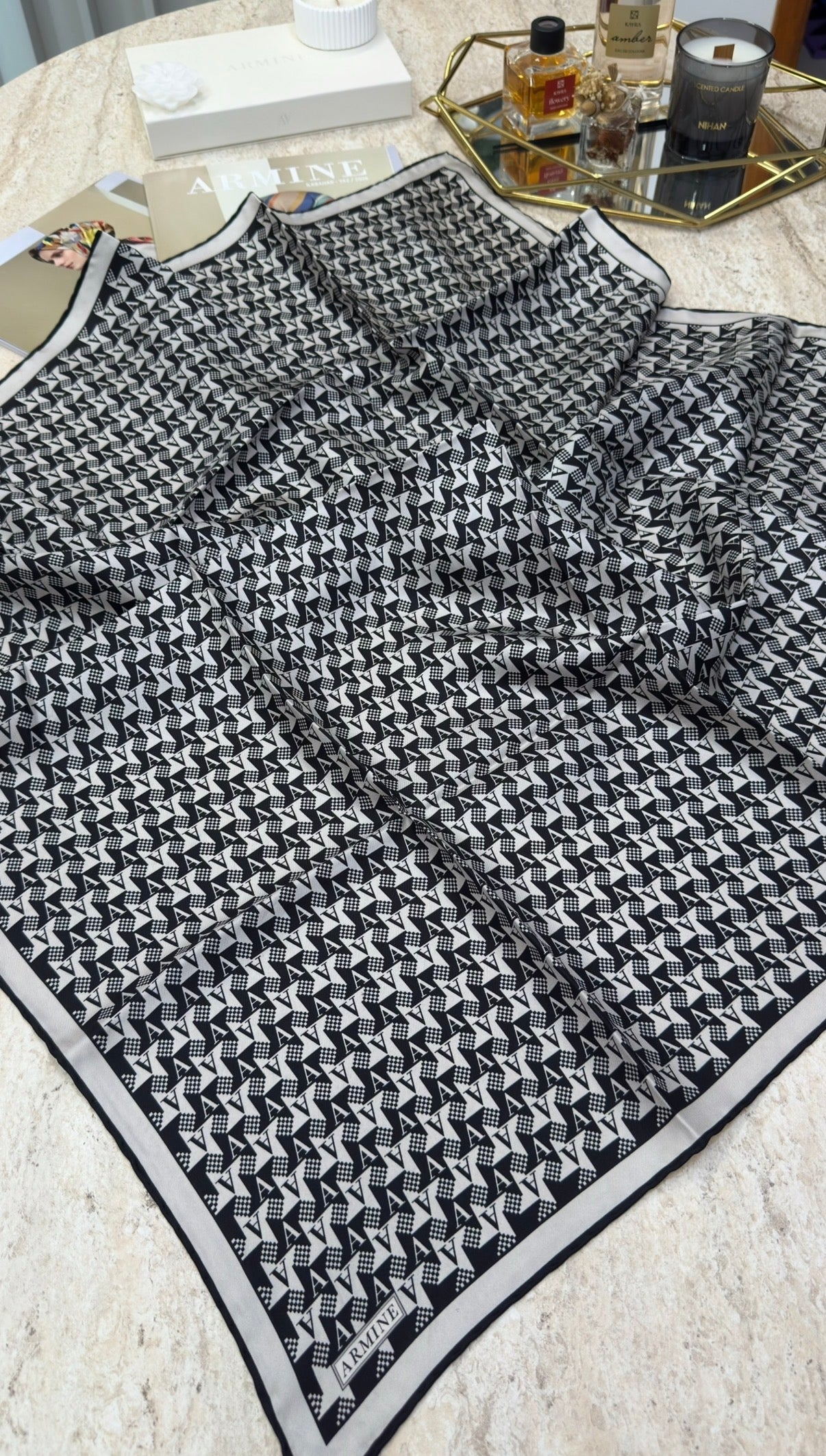 Armine Saf İpek Twill Eşarp 9556D